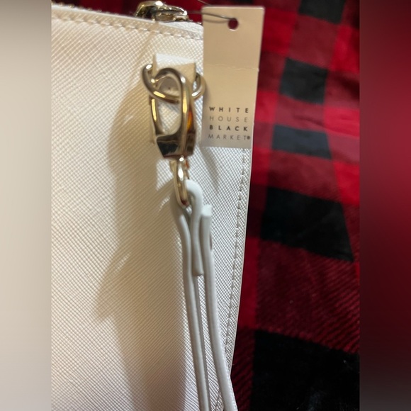 White House Black Market Hydrangea Clutch Wristlet - NWT - Picture 6 of 15